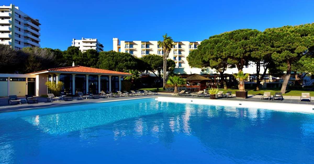 Ein Foto vom Pool im Pestana Dom Joao II