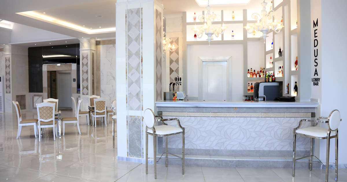 Een foto van het interieur van Sandy Beach & Villas