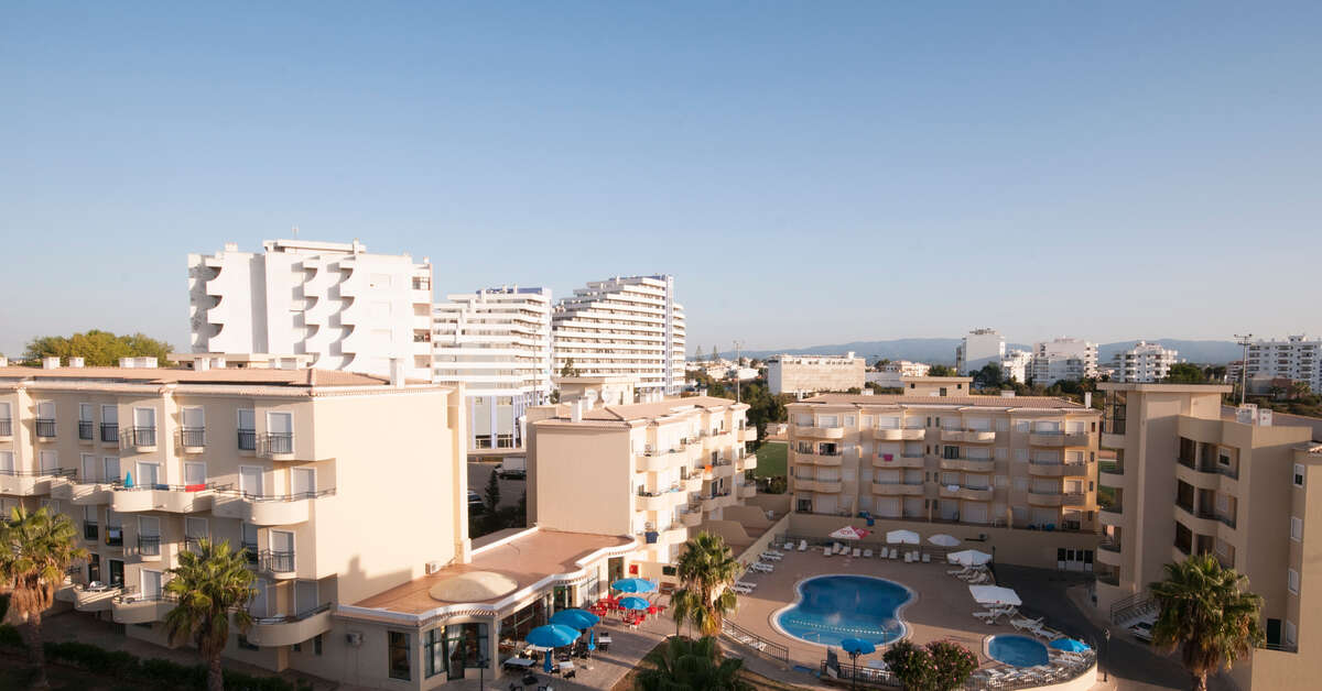 Een foto van een overzicht van Plaza Real Aparthotel
