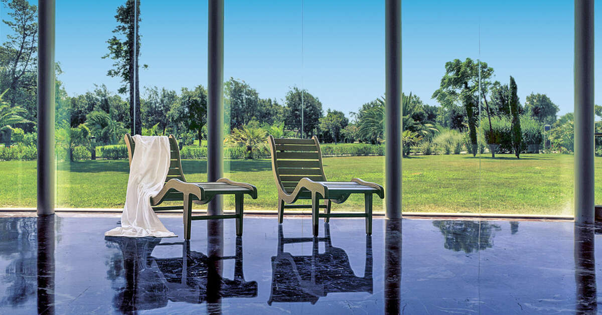 Een foto van het interieur van TH Tirrenia Green Park Resort