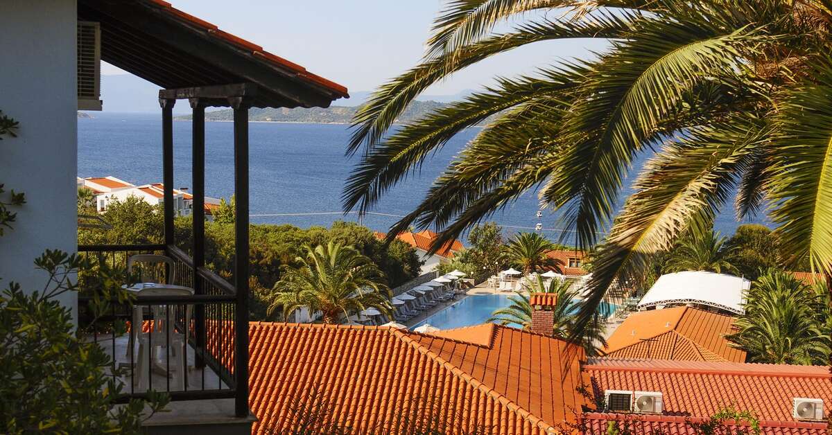 Een foto van het zwembad bij Aristoteles Holiday Resort & Spa