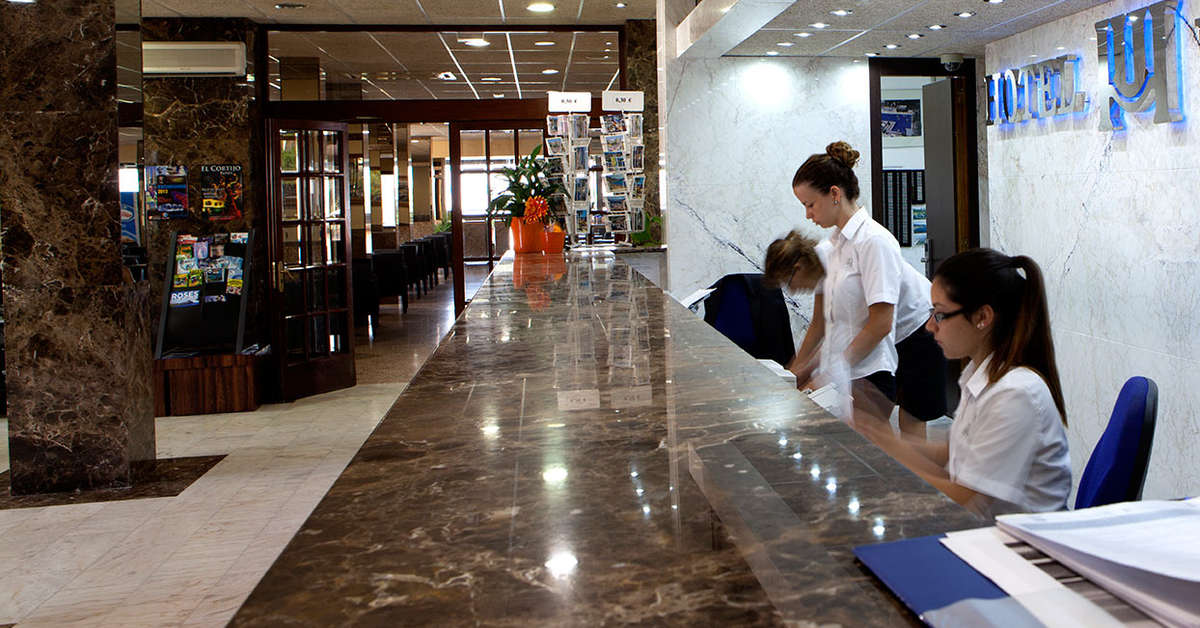 Een foto van het interieur van Hotel Univers