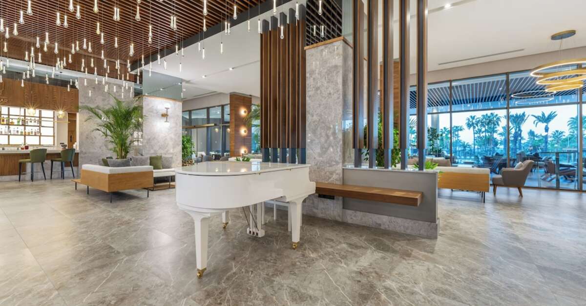 Een foto van het interieur van Sural Saray