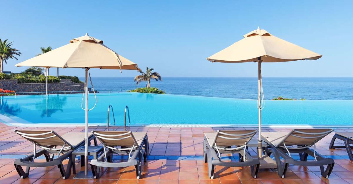 Een foto van het zwembad bij H10 Playa Meloneras Horizons Collection