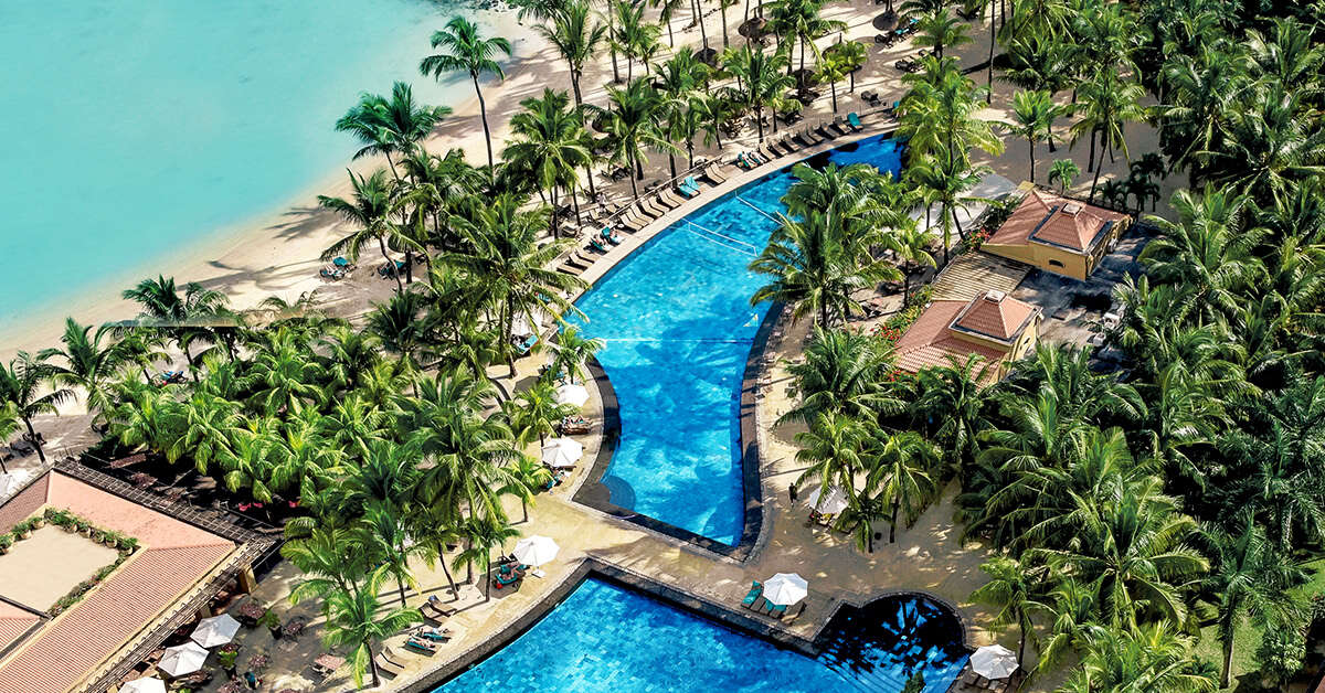 Een foto van het zwembad bij Mauricia Beachcomber
