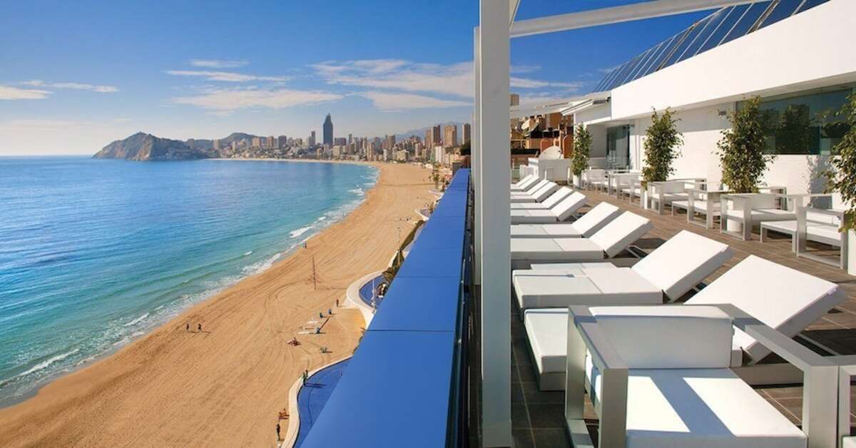 Een foto van het terras bij Villa del Mar Hotel