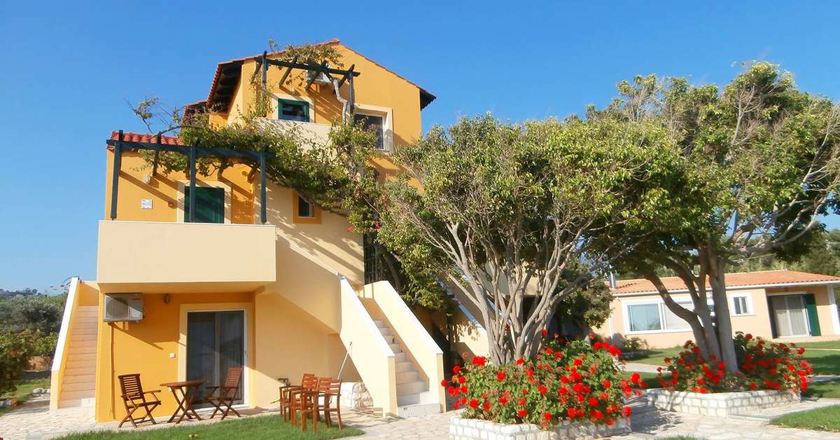 Een foto van de buitenkant van Sandy Beach Villas & Appartementen
