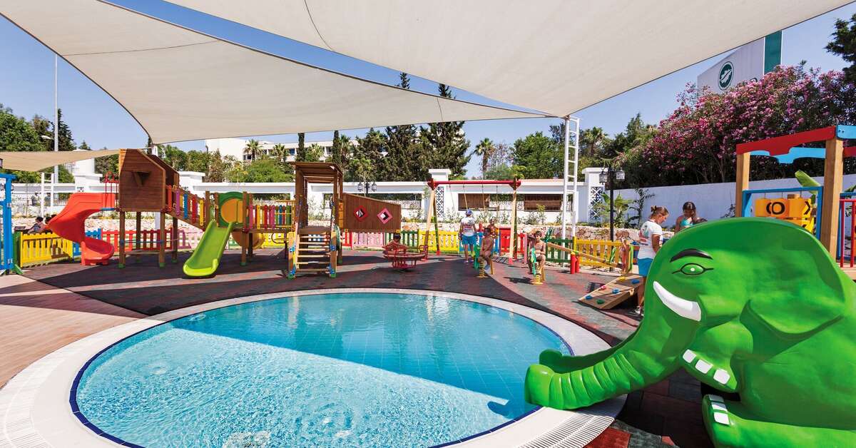 Een foto van het zwembad bij Karmir Resort & Spa