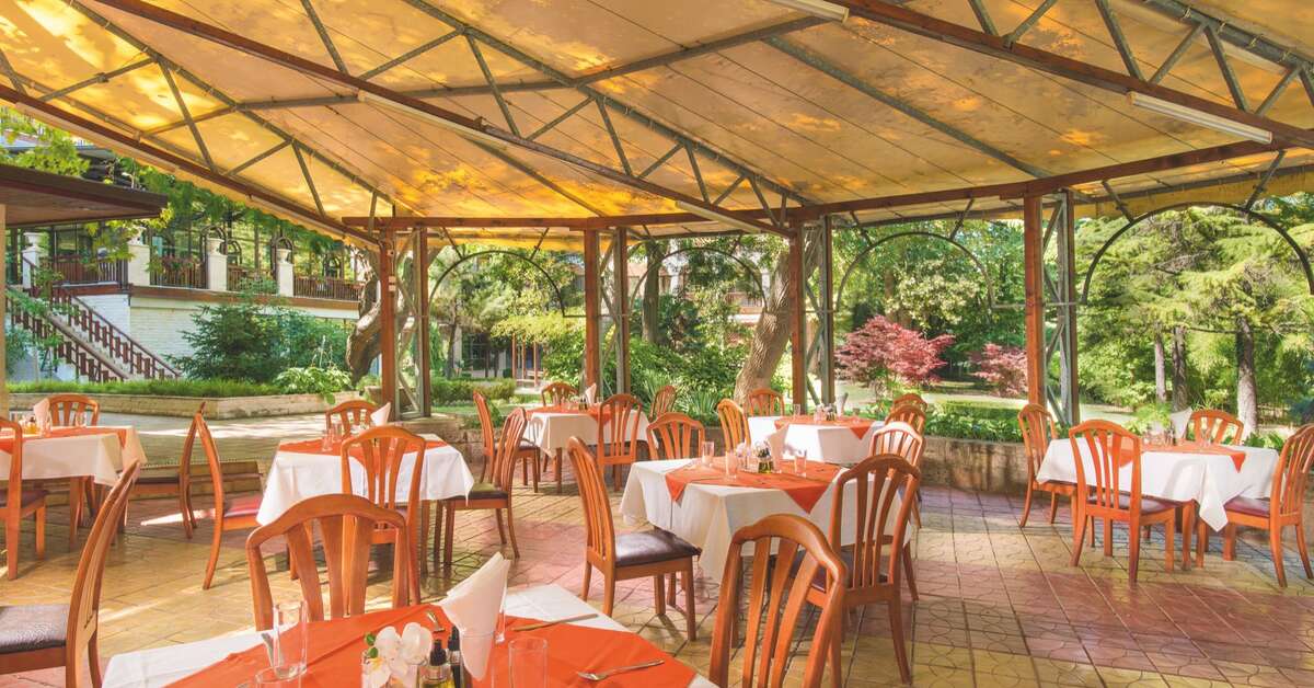 Een foto van Estreya Palace & Residence