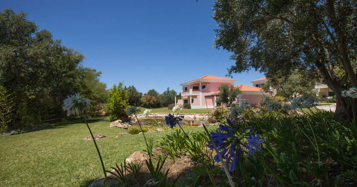 Een foto van de buitenkant van Longevity Cegonha Country Club