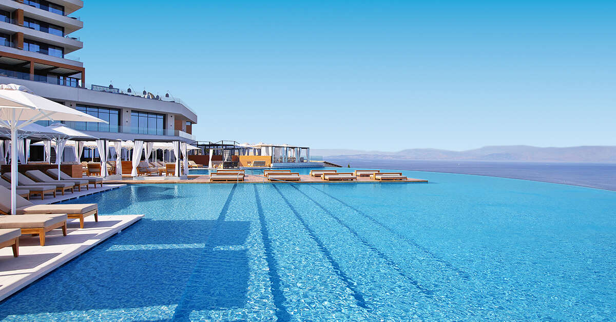Een foto van het zwembad bij Angsana Corfu Resort & Spa