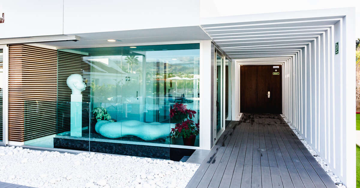Een foto van de buitenkant van Seven Hotel & Wellness - Gay Only