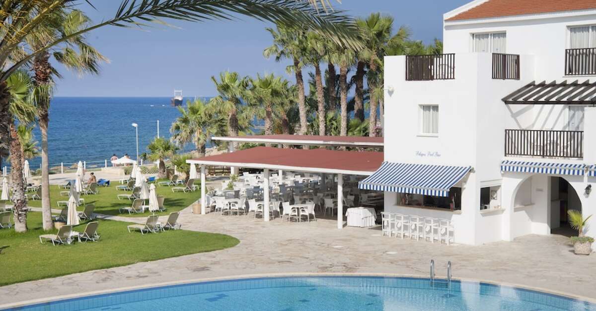 Een foto van het zwembad bij Akti Beach Village Resort