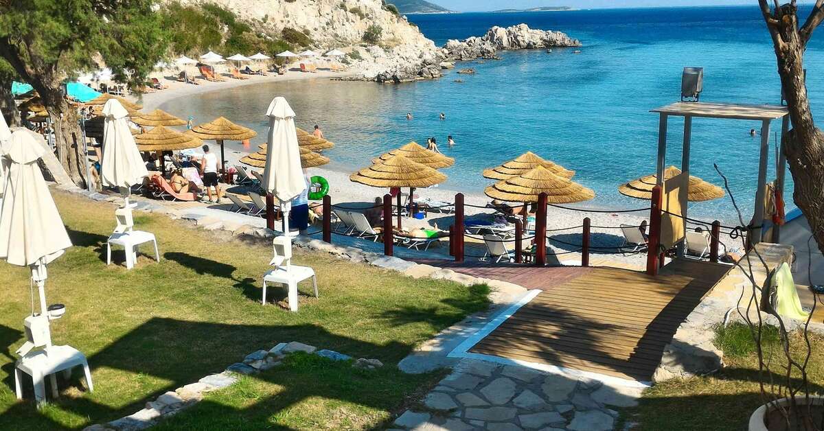 Een foto van het strand bij Glicorisa Beach Hotel