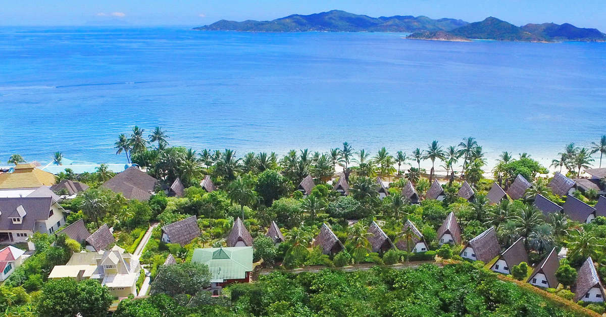 Een foto van de buitenkant van La Digue Island Lodge