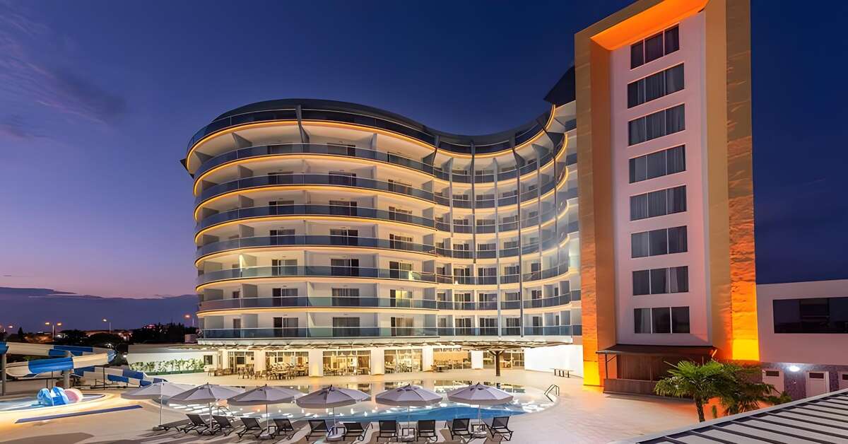 Een foto van de buitenkant van The Marilis Hill Resort Hotel & Spa