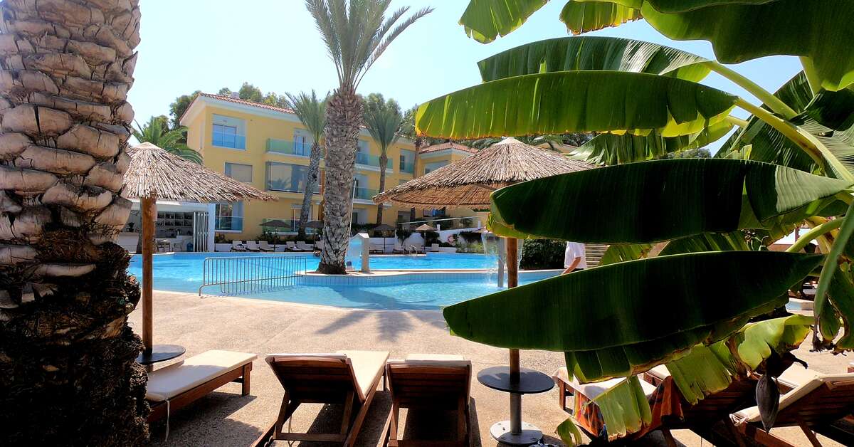 Een foto van het zwembad bij Malama Beach Holiday Village