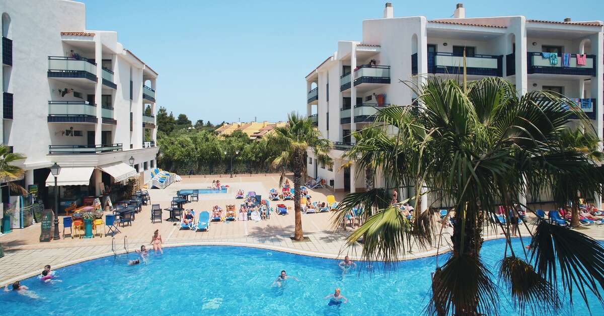 Een foto van het zwembad bij Appartementen Pins Platja