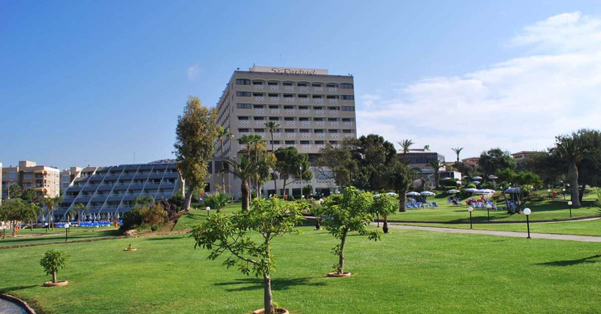 Een foto van St. Raphael Resort