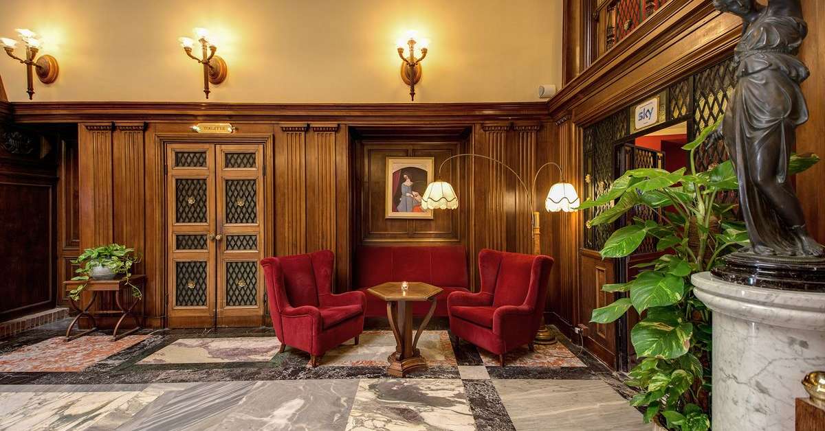Een foto van het interieur van Grand Hotel Villa Politi