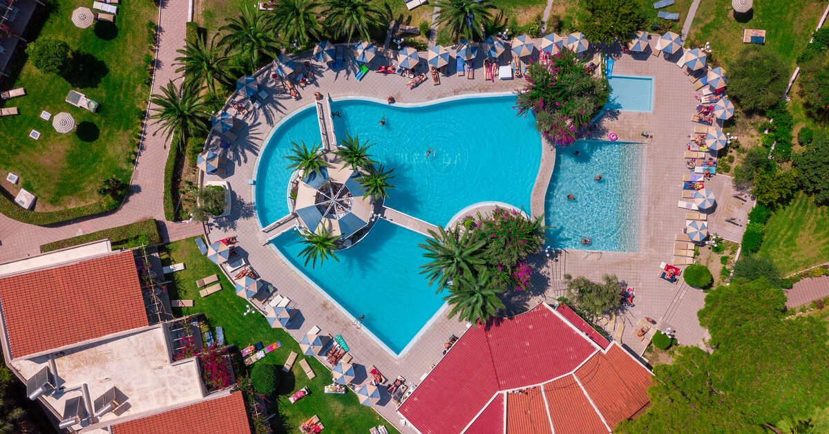 Een foto van het zwembad bij Filerimos Village Hotel