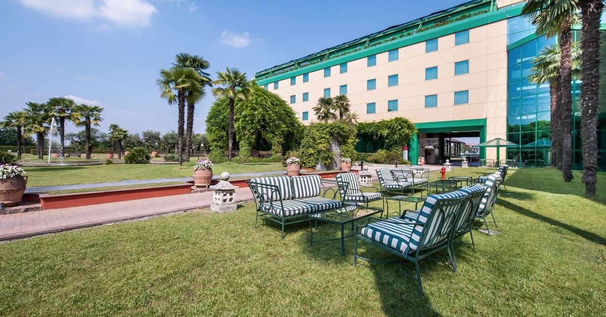 Een foto van Royal Garden Hotel