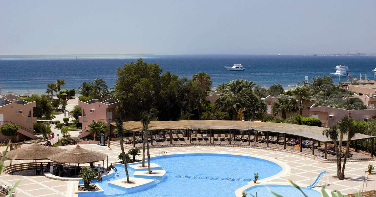 Een foto van het strand bij Eagles Paradise Abu Soma Resort