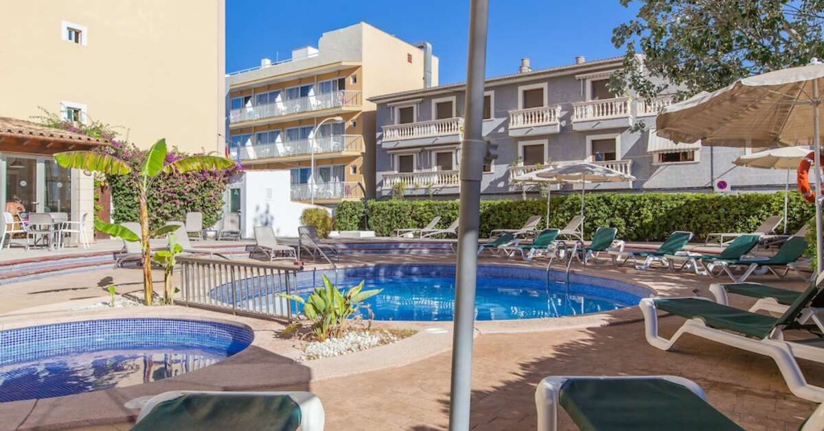 Een foto van het zwembad bij Hotel Bella Mar