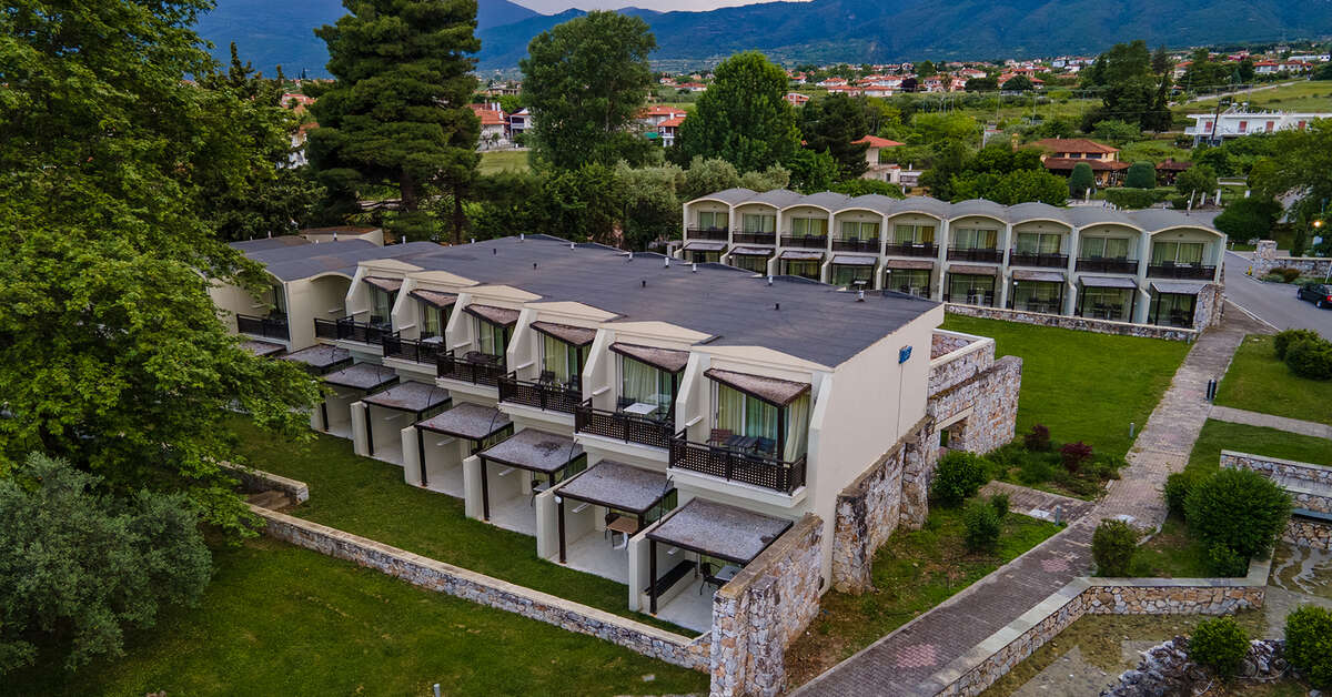 Een foto van de buitenkant van Olympian Bay Grand Resort