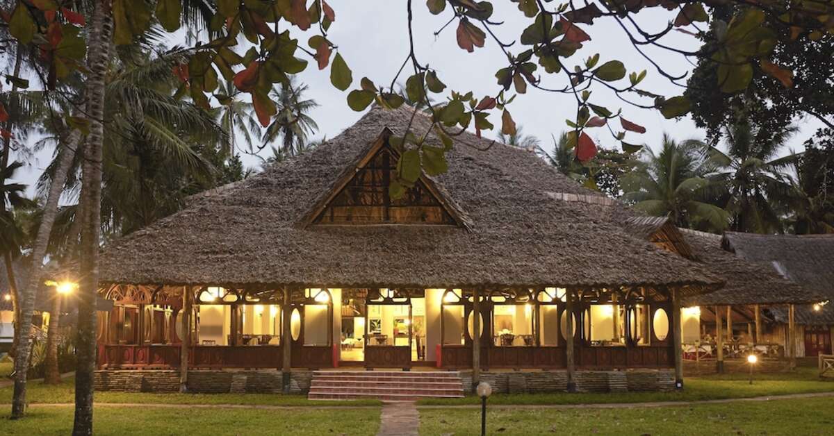Een foto van de buitenkant van Neptune Village Beach Resort & Spa