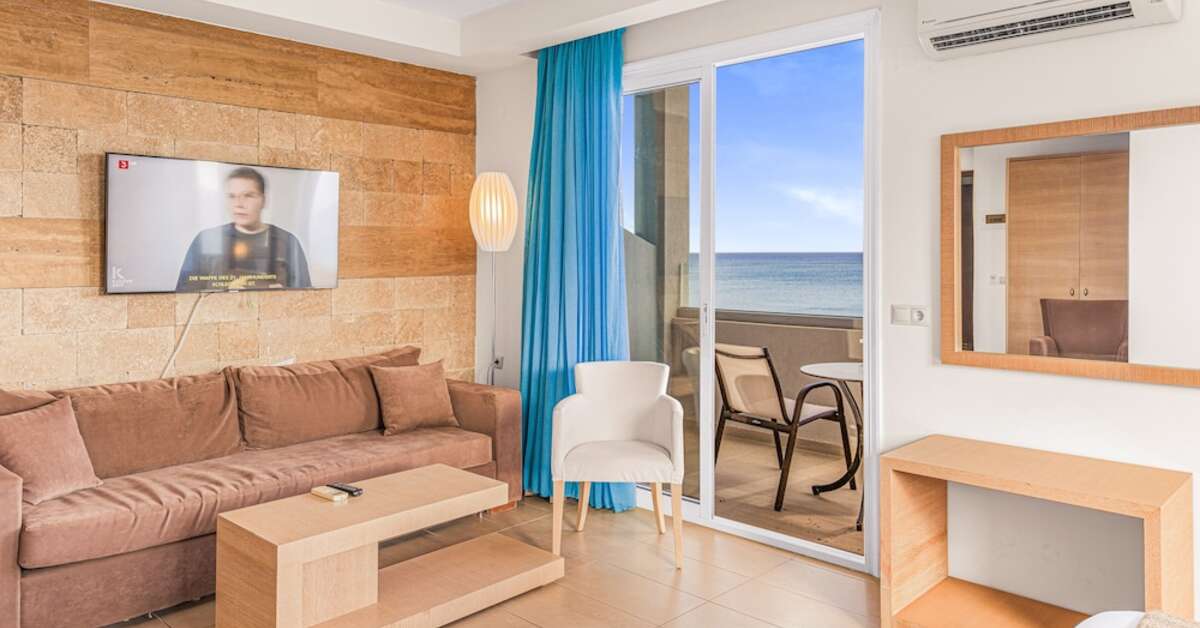 Ein Foto Glaros Beach Hotel