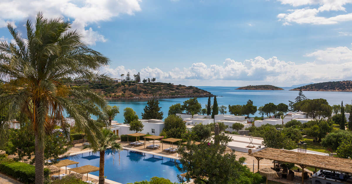 Een foto van het zwembad bij Minos Beach Art Hotel