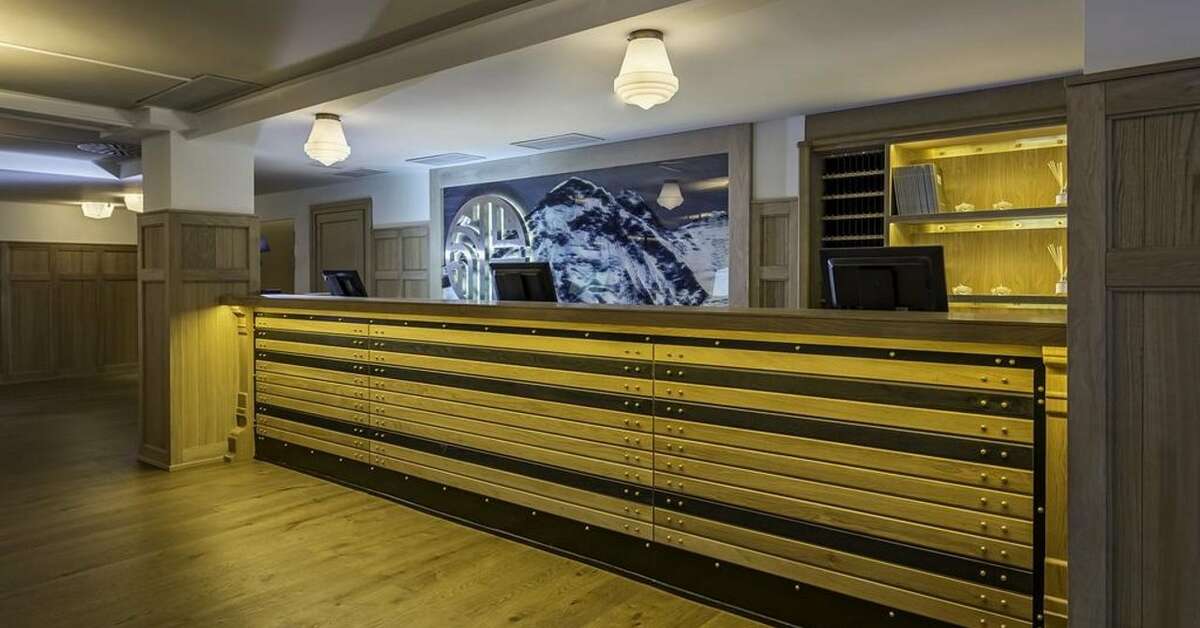 Een foto van het interieur van NH Collection Madrid Suecia