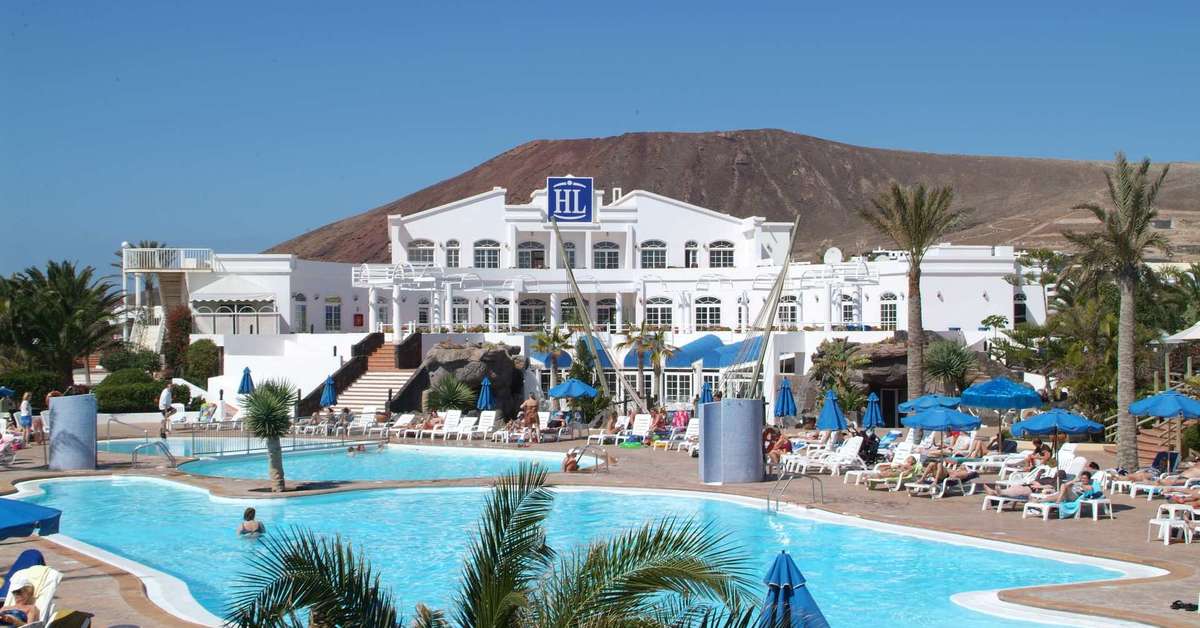 Een foto van het zwembad bij HL Aparthotel Paradise Island