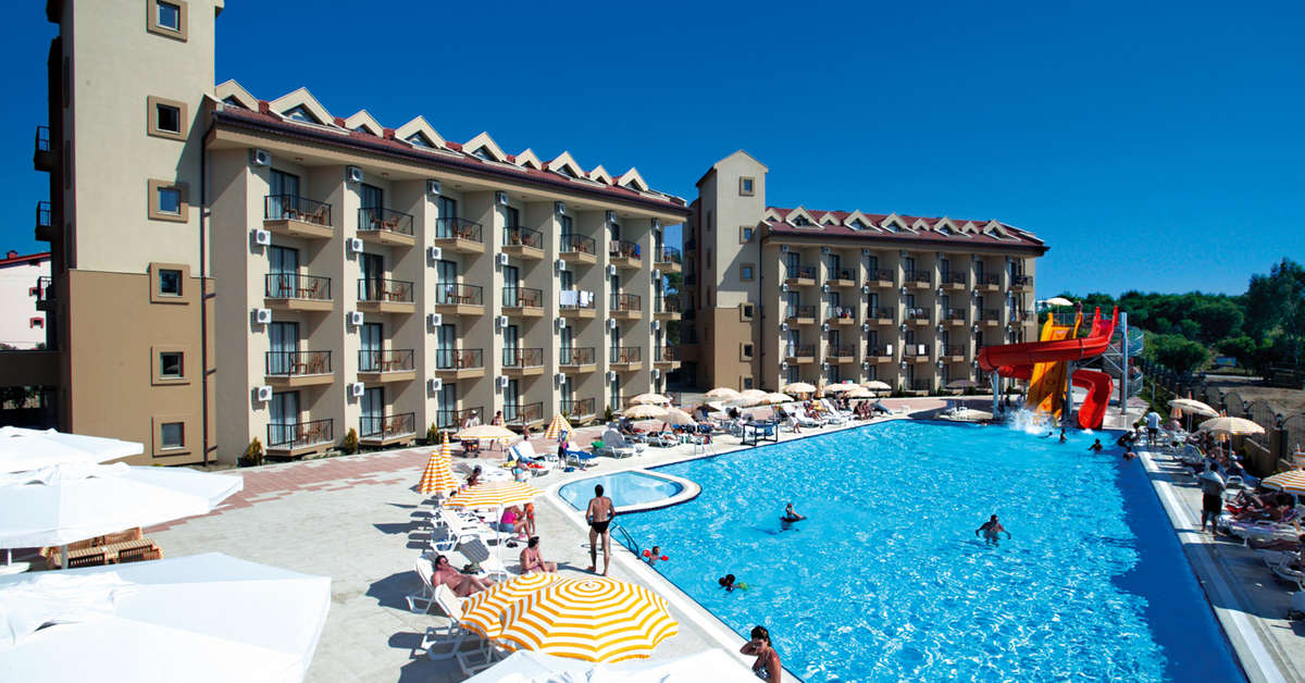 Een foto van het zwembad bij Victory Resort Hotel