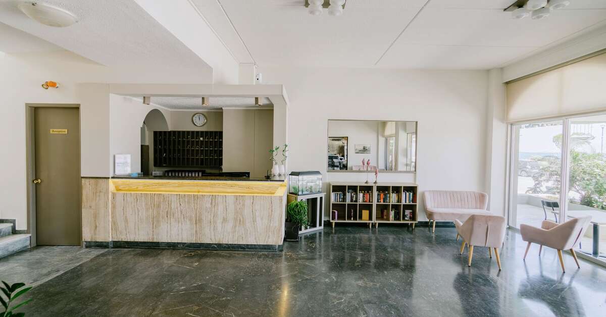 Een foto van het interieur van Zephyros Hotel
