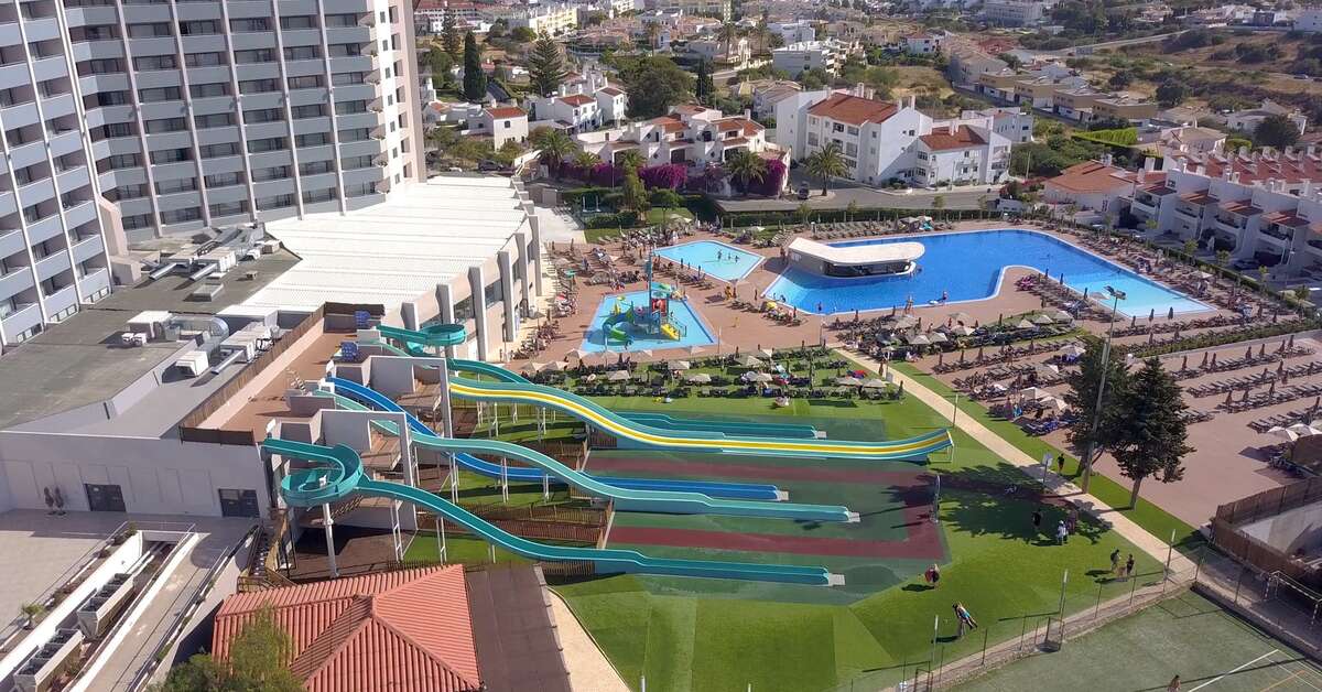 Een foto van de buitenkant van Jupiter Albufeira Hotel
