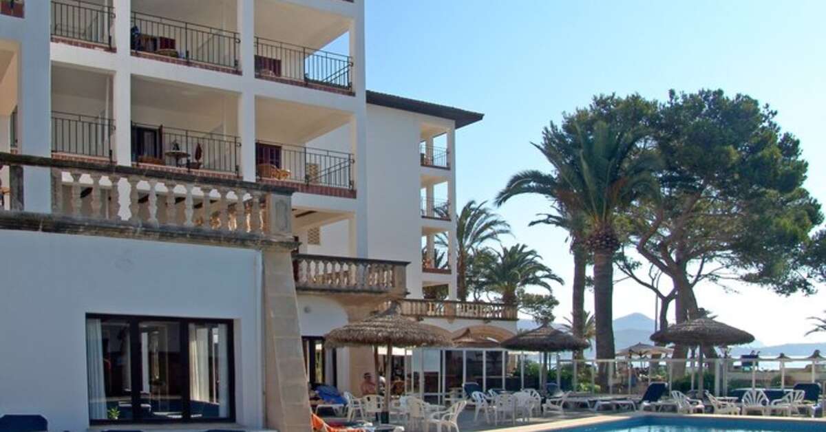 Ein Foto vom Pool im Hotel Hoposa Uyal