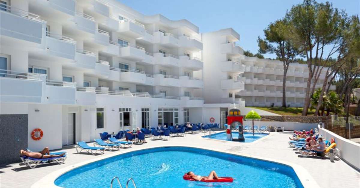 Een foto van het zwembad bij Allsun Hotel Paguera Park