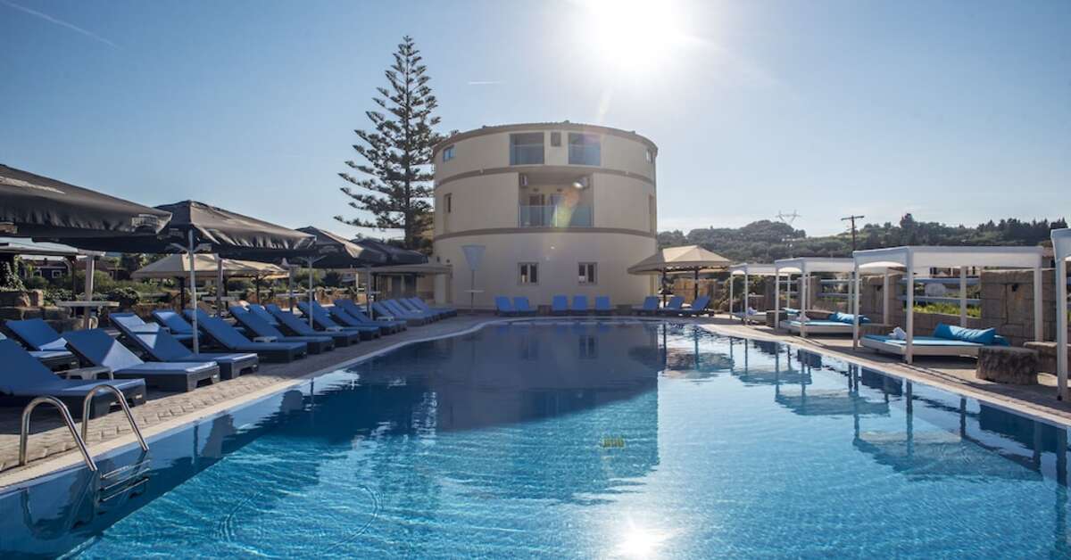 Een foto van het zwembad bij Island Beach Resort & Annex