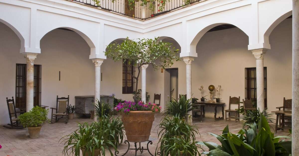 Een foto van het terras bij Hotel Las Casas de la Juderia