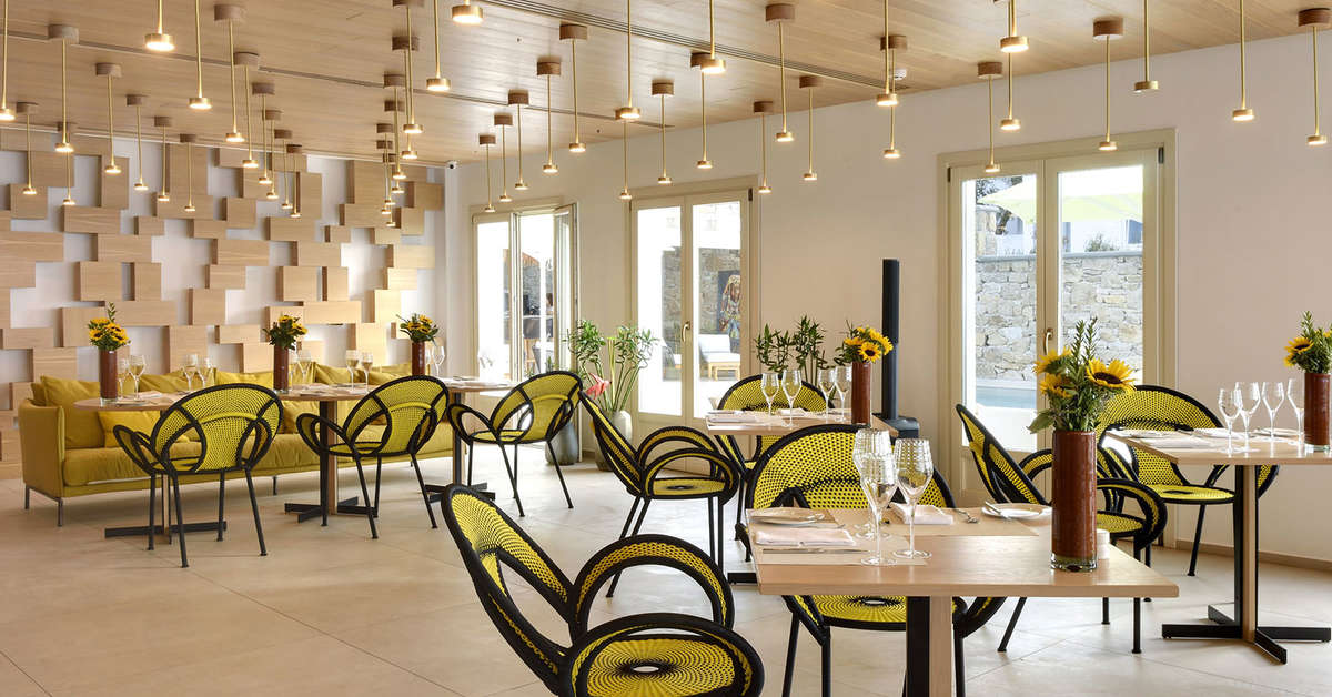 Ein Foto von den Einrichtungen im Myconian Naia Luxury Suites