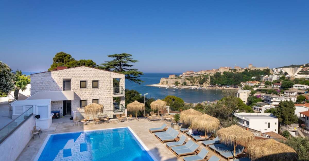 Een foto van The New Mediteran - Villa Edition