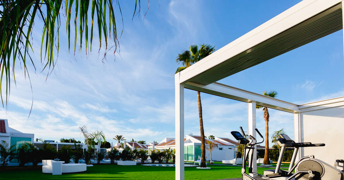 Een foto van het terras bij Seven Hotel & Wellness - Gay Only