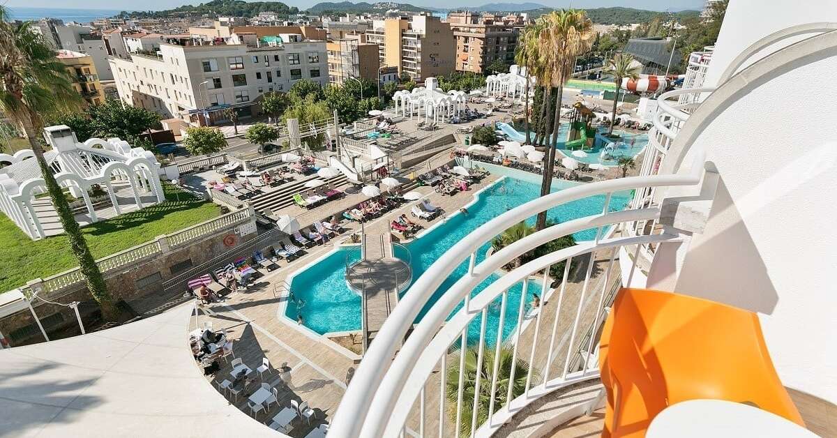 Een foto van de buitenkant van Best Lloret Splash