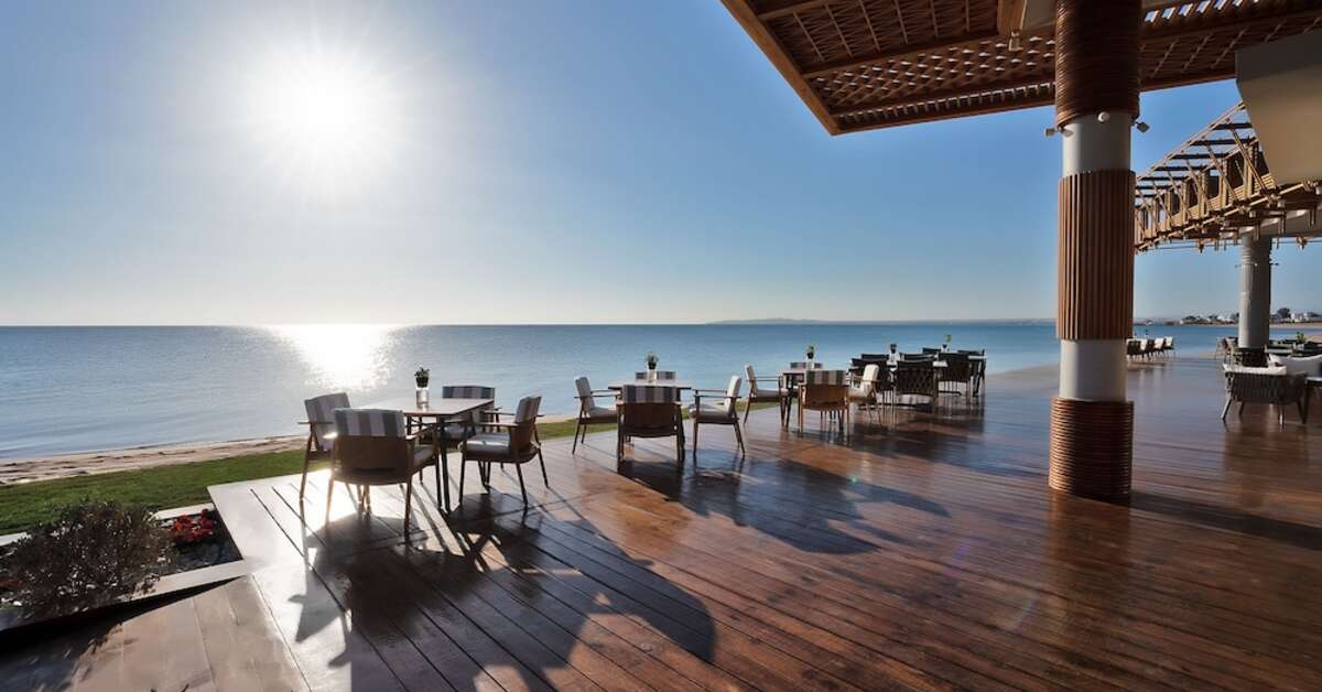Ein Foto von der Terrasse im Rixos Premium Magawish