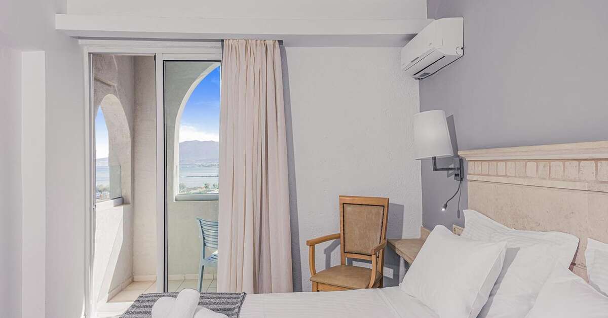 Ein Foto Glaros Beach Hotel