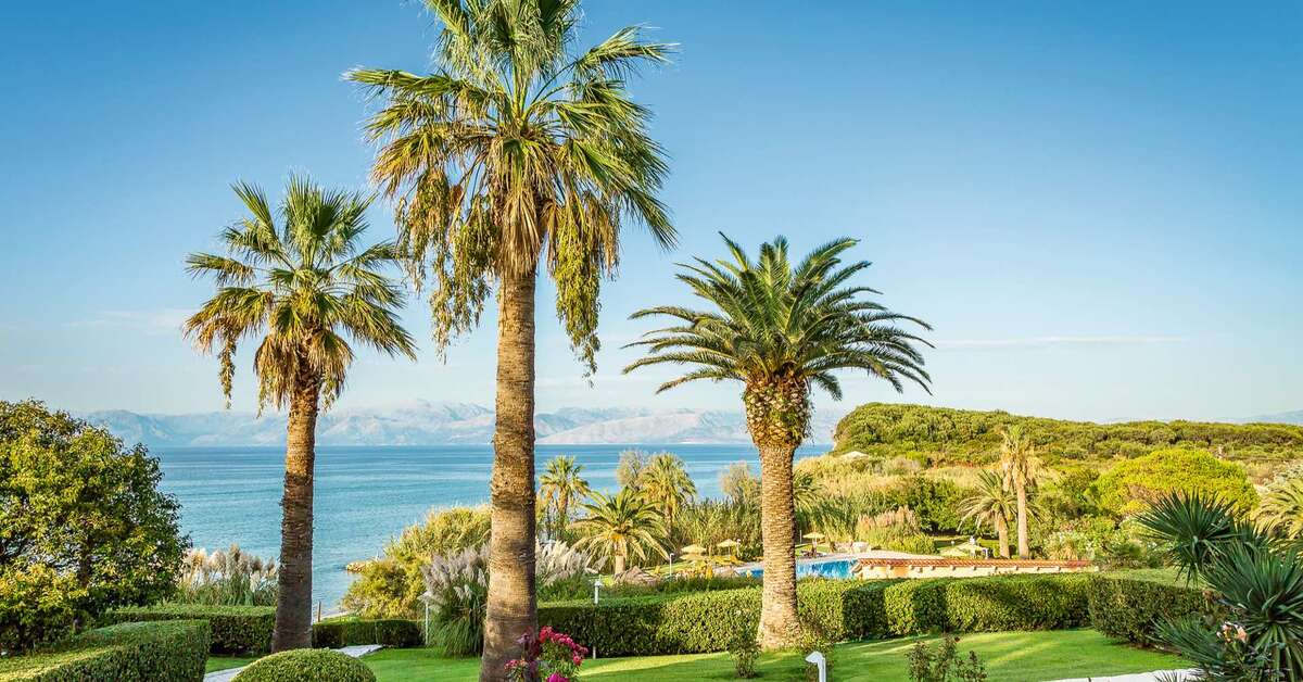 Een foto van het terras bij Hotel Ibiscus Corfu