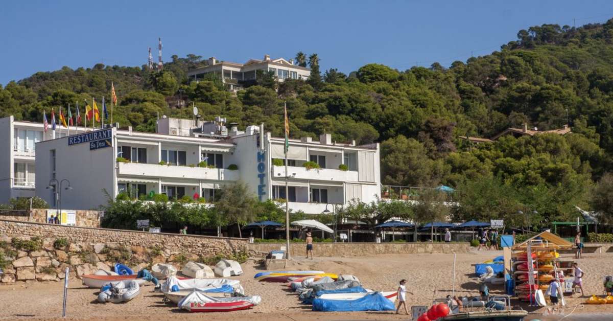 Een foto van de buitenkant van Hotel Golden Mar Menuda