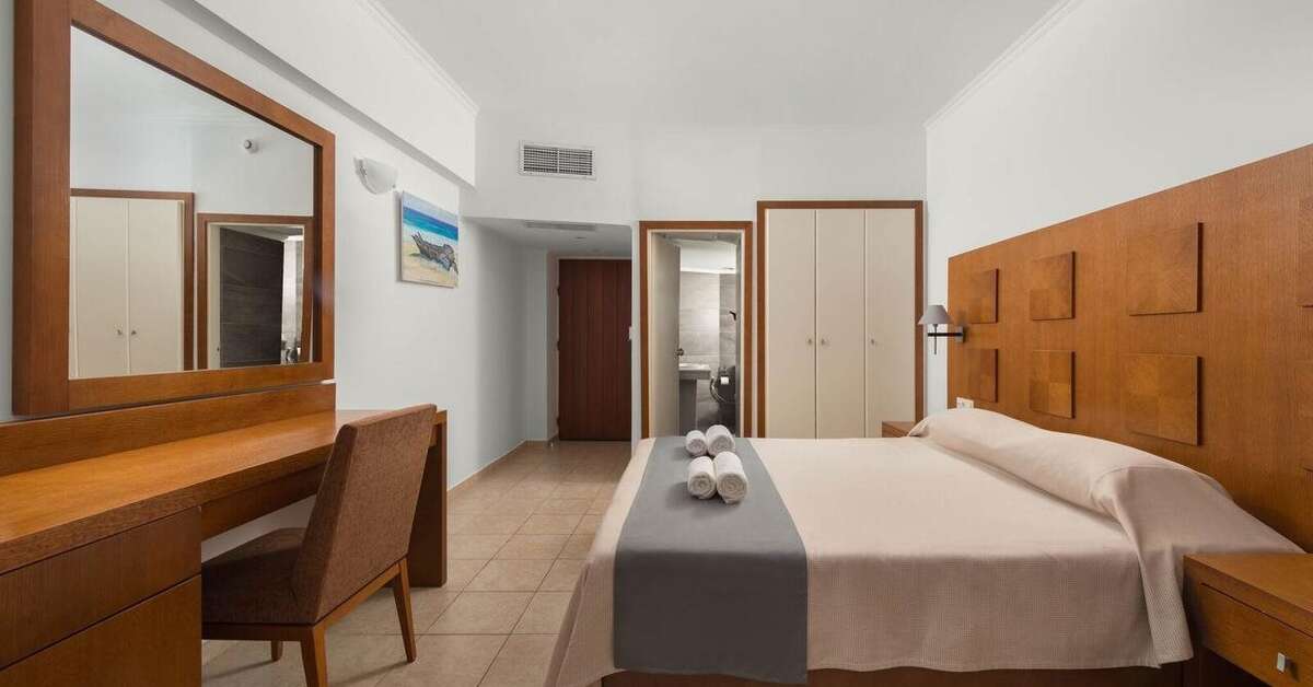 Een foto van Paralos Rodos